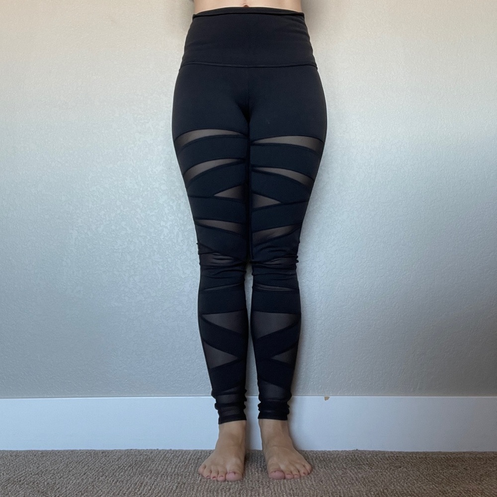 Lululemon Mesh Cut Out High Wiasted Leggings